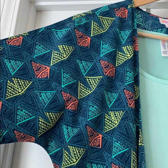 🎉SALE🎉 LulaRoe Teal Lindsay Kimono Small - Picture 2 of 5